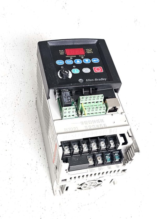 Our technicians have tested the Allen Bradley Flex 22A-D6PON104 to be in working conditions. With a 120 days warranty guarantee by us!