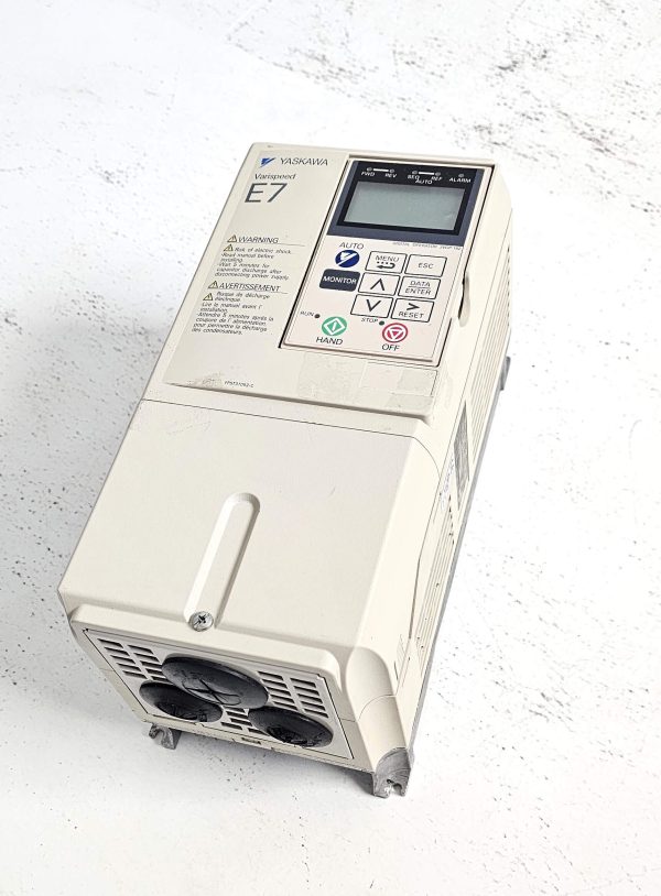 Our technicians have tested the Yaskawa AC Drive CIMR-E7U22P2 to be in working conditions. With a 6-month warranty guarantee by us!