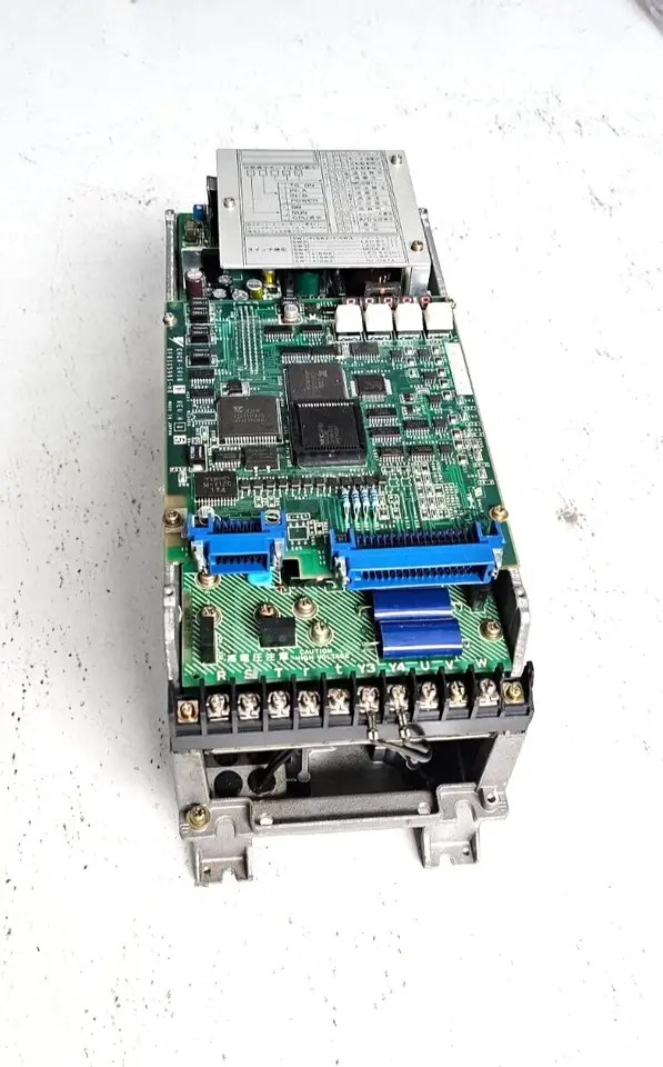 CACR-SR03BE12M Yaskawa Servo