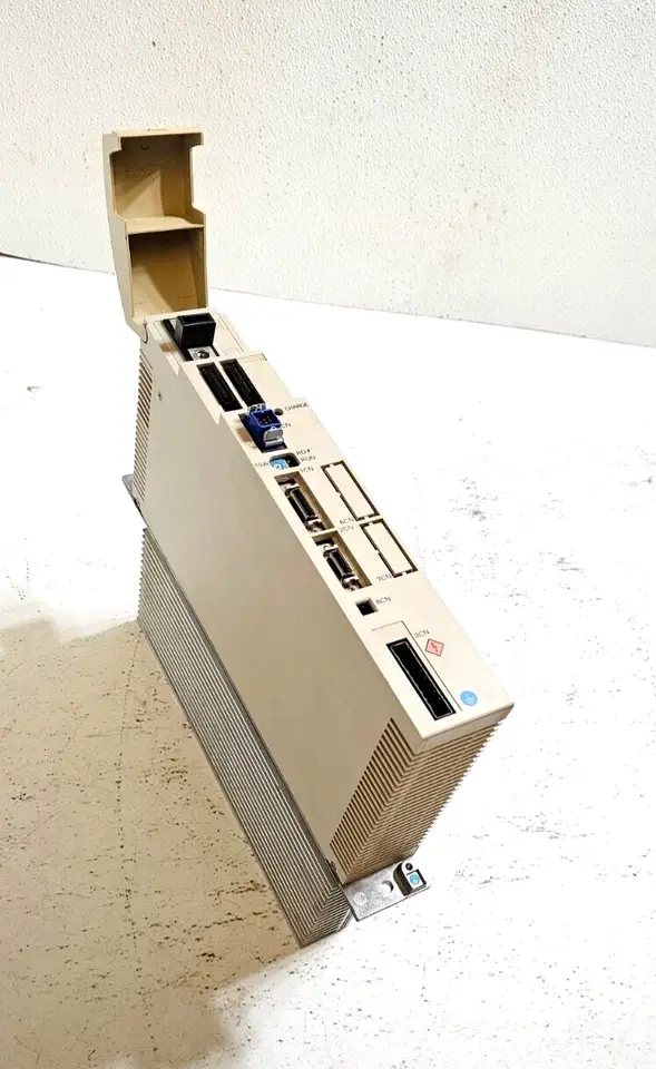 SGDC-15AJAY7 Yaskawa AC Servo