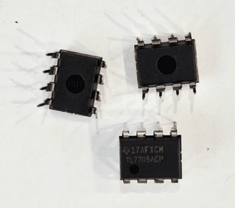 TL7705ACP DIP-8 Shortcircuit Protector Circuit Built-in Photocoupler