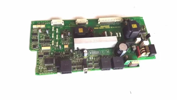 A16B-2202-0421/06E Fanuc Board