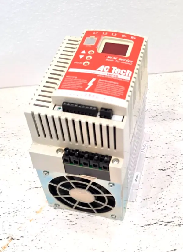 SM250 SM250 Lenze AC Tech Drive