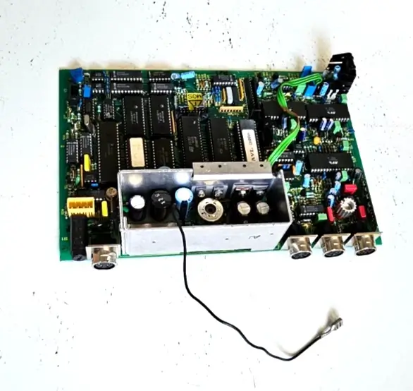 AVL 8/3 L02 BB0300 SN 1392 REV 3F PLC Board